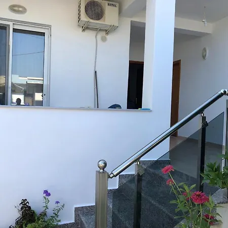 Casa de hóspedes Elvis Caca Ksamil