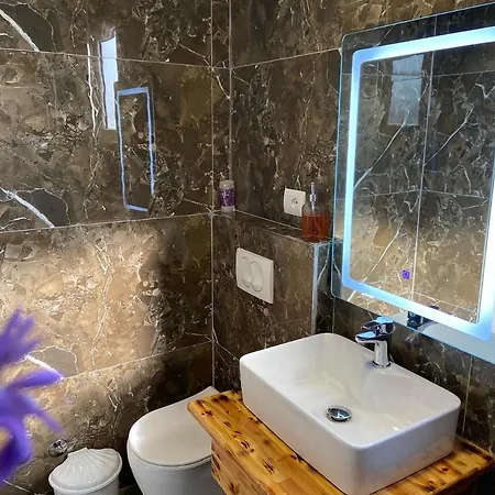 Elvis Caca 4* Ksamil